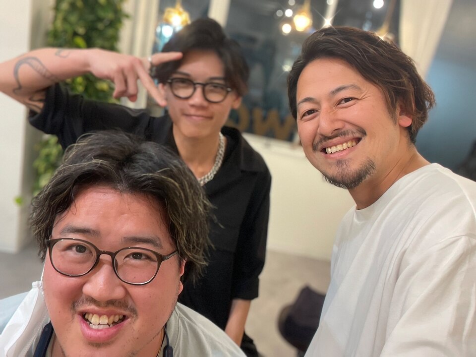 笑顔で過ごすNowa三鷹店のスタッフたち